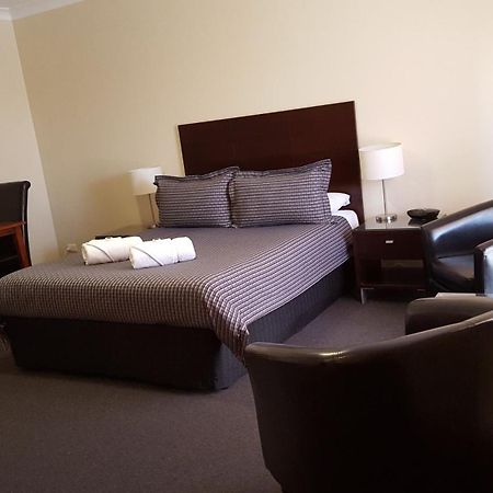 Gateway Motor Inn - Self Check-In Broken Hill Exterior foto