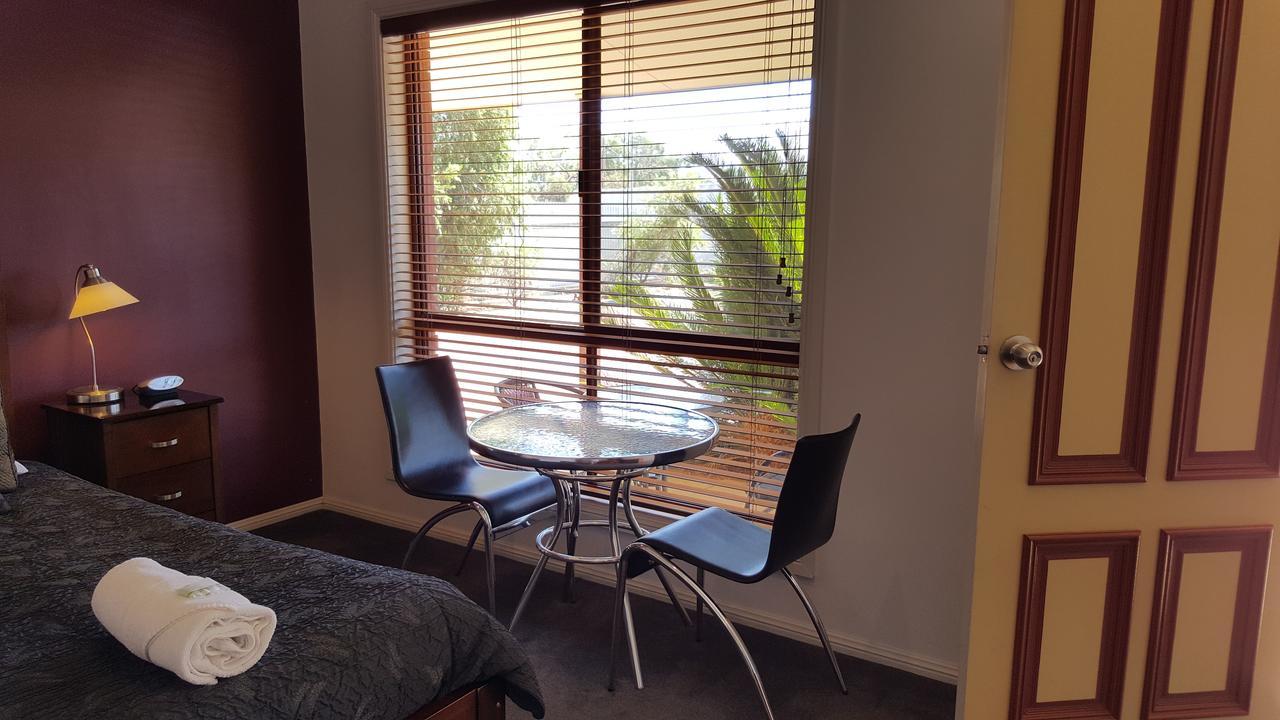 Gateway Motor Inn - Self Check-In Broken Hill Exterior foto